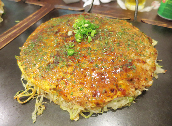 ボリュームのある広島のお好み焼き