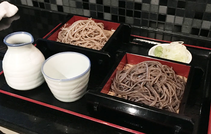 手打ちそばで締めるのが定番