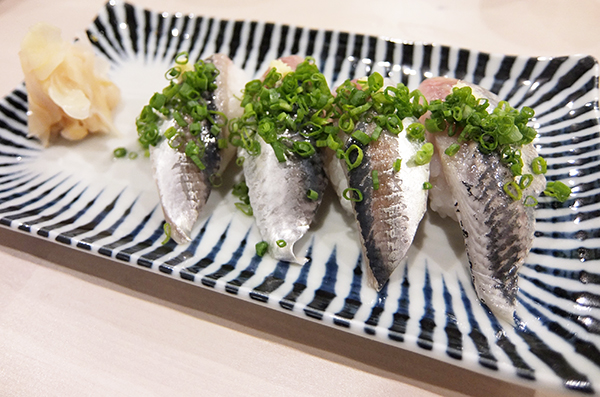 やはり、イワシの刺身ははずせない