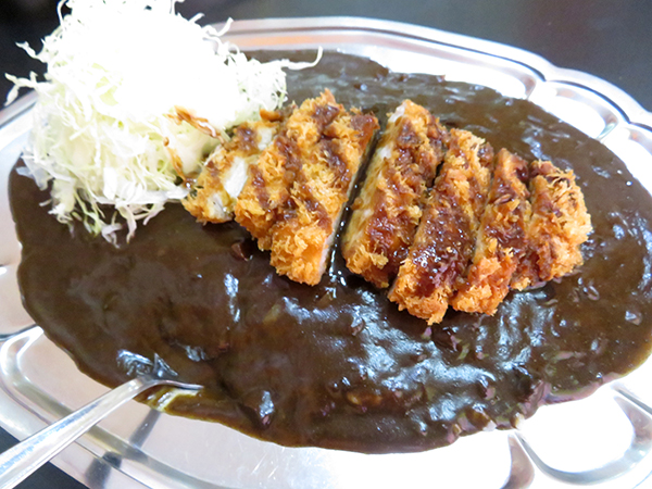 カツカレーのLLは250バーツだが、タイムサービスで11:00-14:00、22:00-26:00は割引になり、230バーツ!