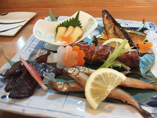 いろり焼きによる日本直輸入の魚介