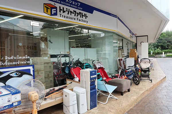 スクムビット・ソイ39のど真ん中にある店舗