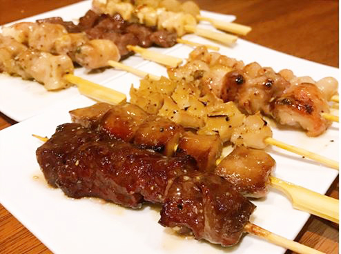 炭火でていねいに焼いた和牛ホルモンが自慢